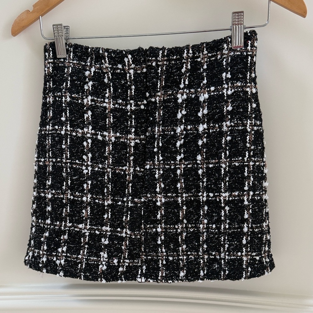 Black and White Tweed Skirt - Picture 3 of 7